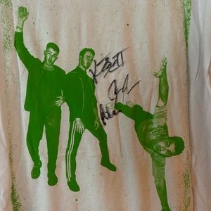 Autographed Jonas Brothers Tour Tee!!!